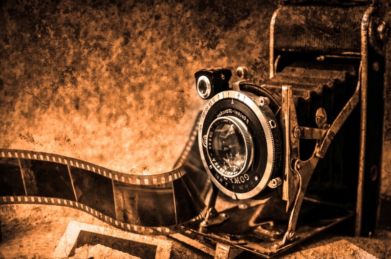 photographe-LA MOTTE-min_light-wood-night-camera-photography-vintage-1245236-pxhere.com